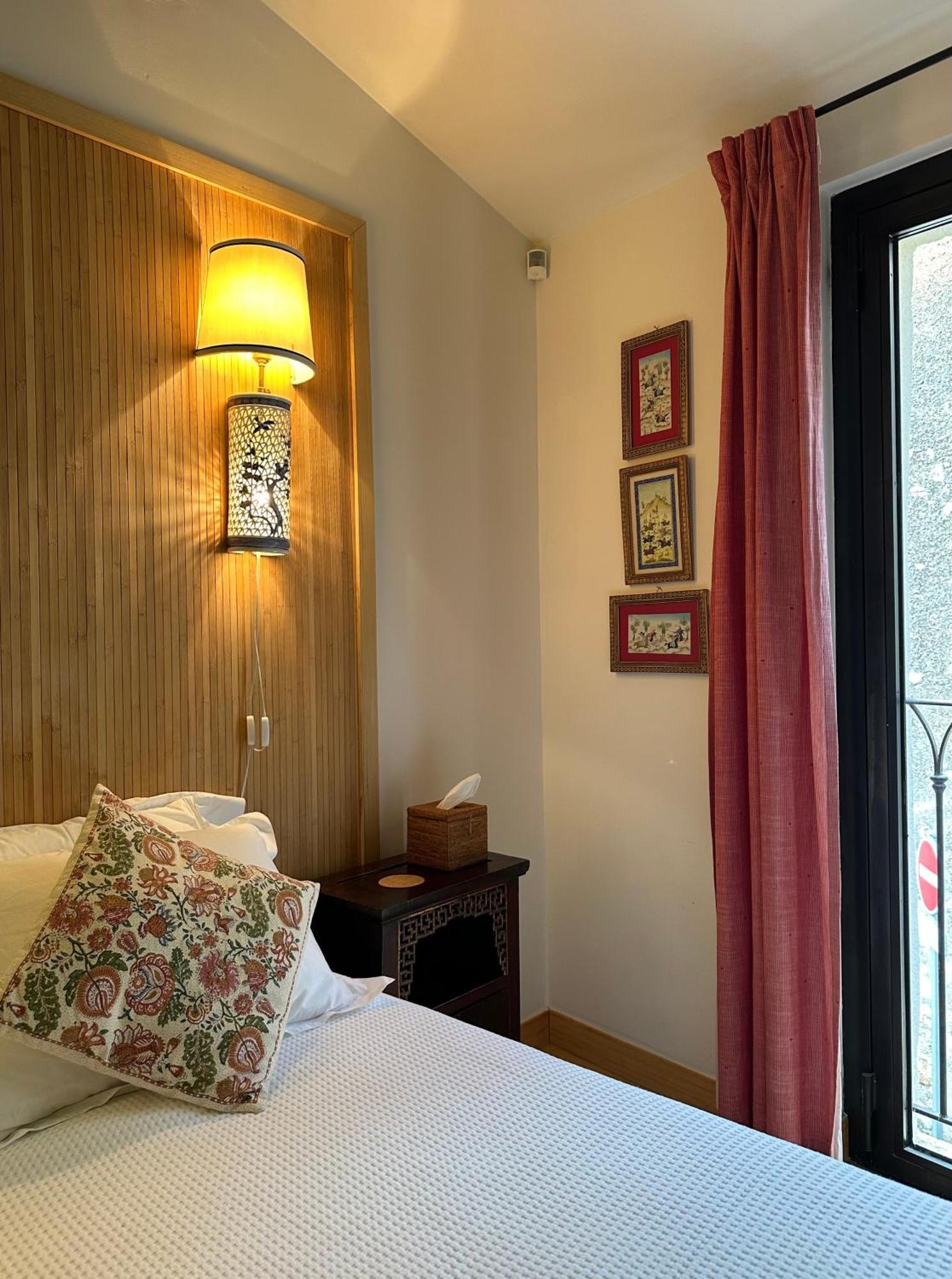La Cour Carree Bed & Breakfast Rustrel Exterior photo